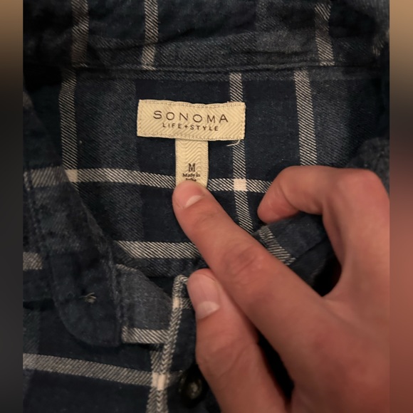 Nice blue flannel - Picture 3 of 3